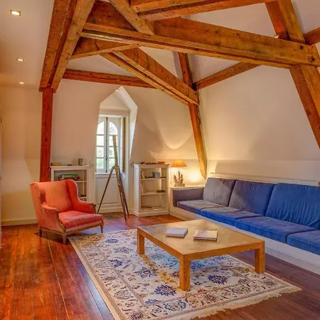 Tocqueville-les-murs Chateau Sleeps 10 Wifi بيت للعطل