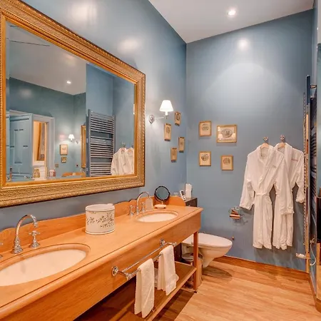 Tocqueville-les-murs Chateau Sleeps 10 Wifi بيت للعطل *